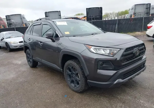 samochody osobowe Toyota RAV4 cena 77000 przebieg: 97766, rok produkcji 2020 z Łask